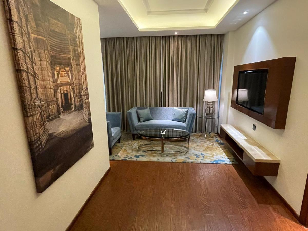 Отель Radisson Гвалиор Экстерьер фото